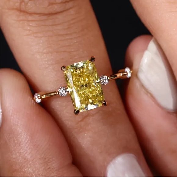 Jewelry - November Birthstone Ring
